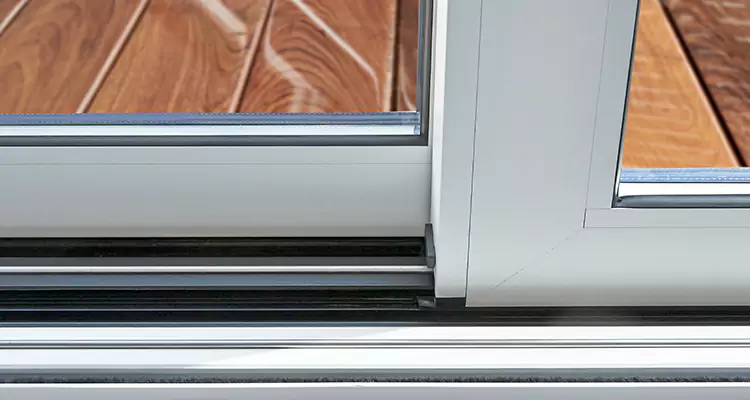 Patio Doors Leaking Water Issue Repair Services in Buenaventura Lakes, FL